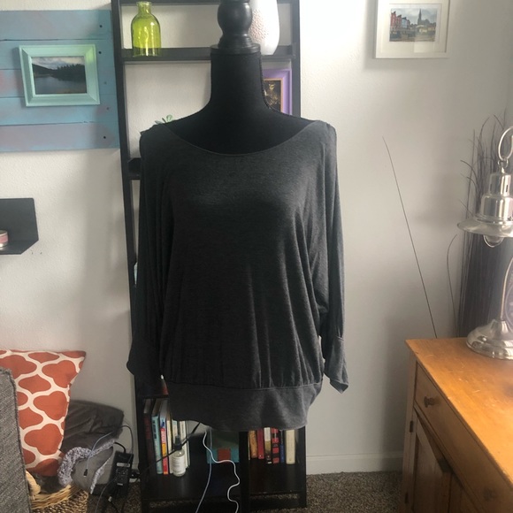 STUDIO M - L GREY TOP - Picture 4 of 6